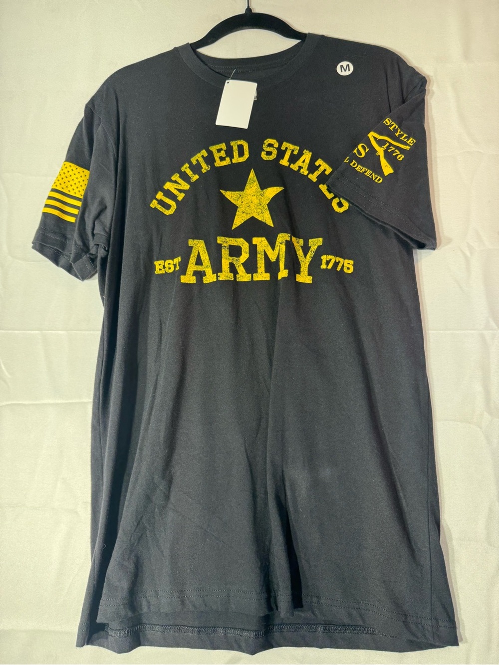 New Grunt Style Medium Black Short Sleeve T-Shirt with Yellow US Army Graphic